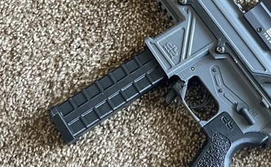 DB22 Straight Sten Waffle Mag